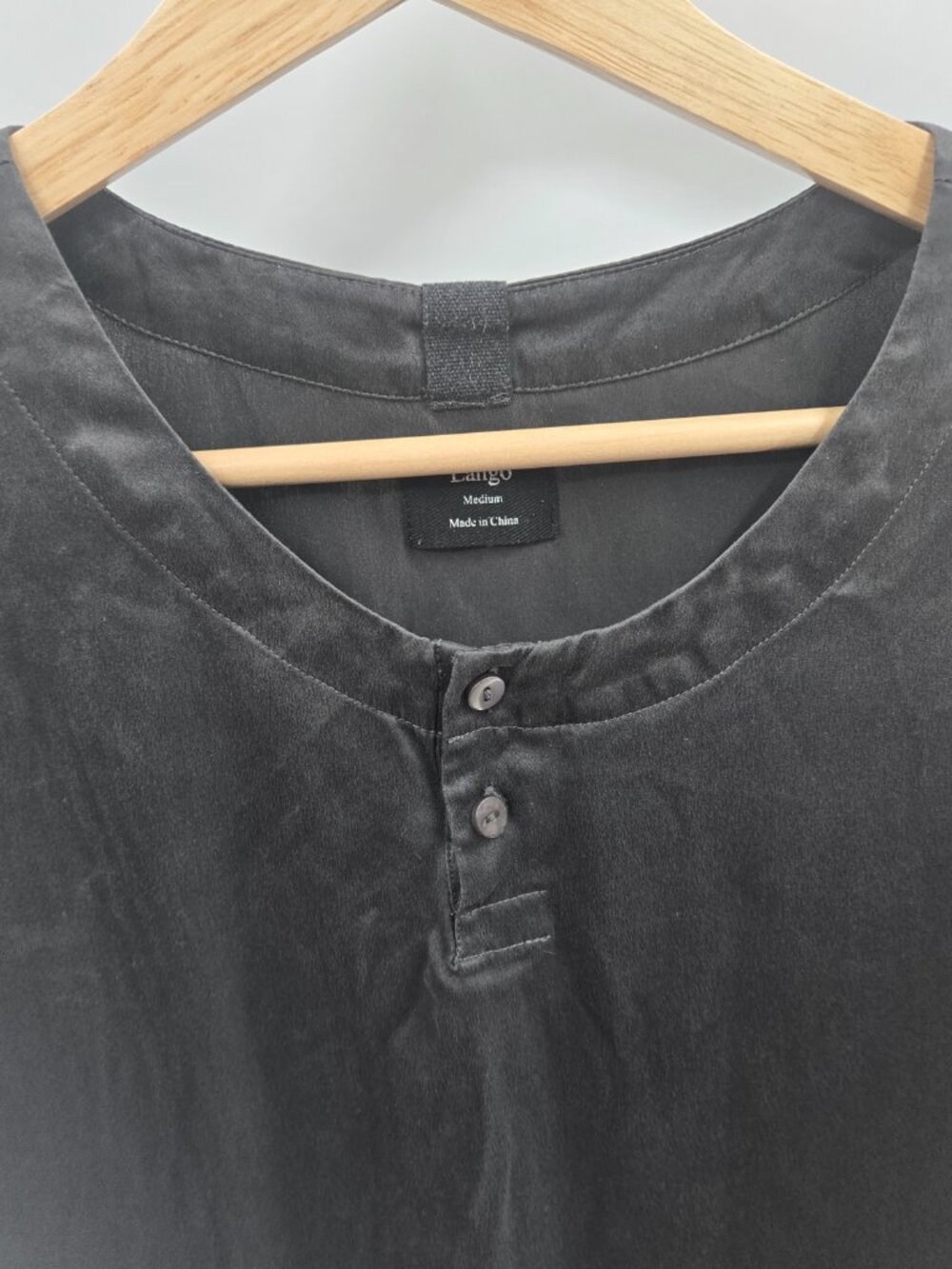 Lahgo by Lunya Meditative Grey 100% Washable Silk Men's Pajama Top Size Medium - Picture 5 of 8